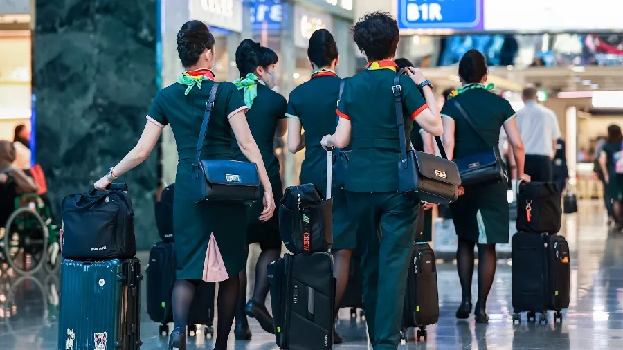 長榮空服員抱病執勤身亡 的封面圖片