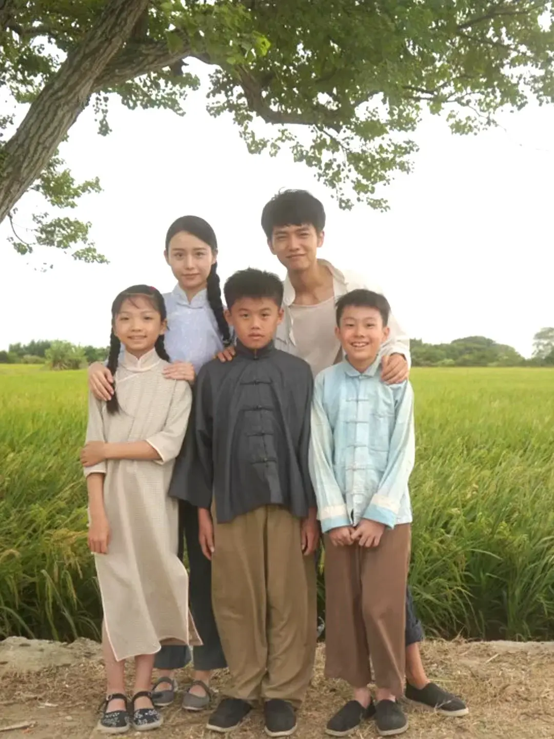 憑《給阿嬤的情書》淑柔一角爆紅的素人演員王曉慧，遭網友曝光早已隱婚育娃，2024年末已舉辦婚禮，其淡泊演藝圈的選擇，背後藏著不為人知的家庭原因。（來源：網絡）