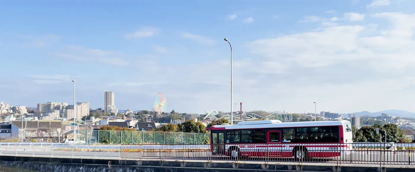 日本京阪巴士因在大阪府枚方市5個車站提早2至14秒發車遭乘客檢舉，被國土交通省近畿運輸局發出書面警告，該營業所曾多次違規且被勸告整改。（來源：京阪巴士官網）