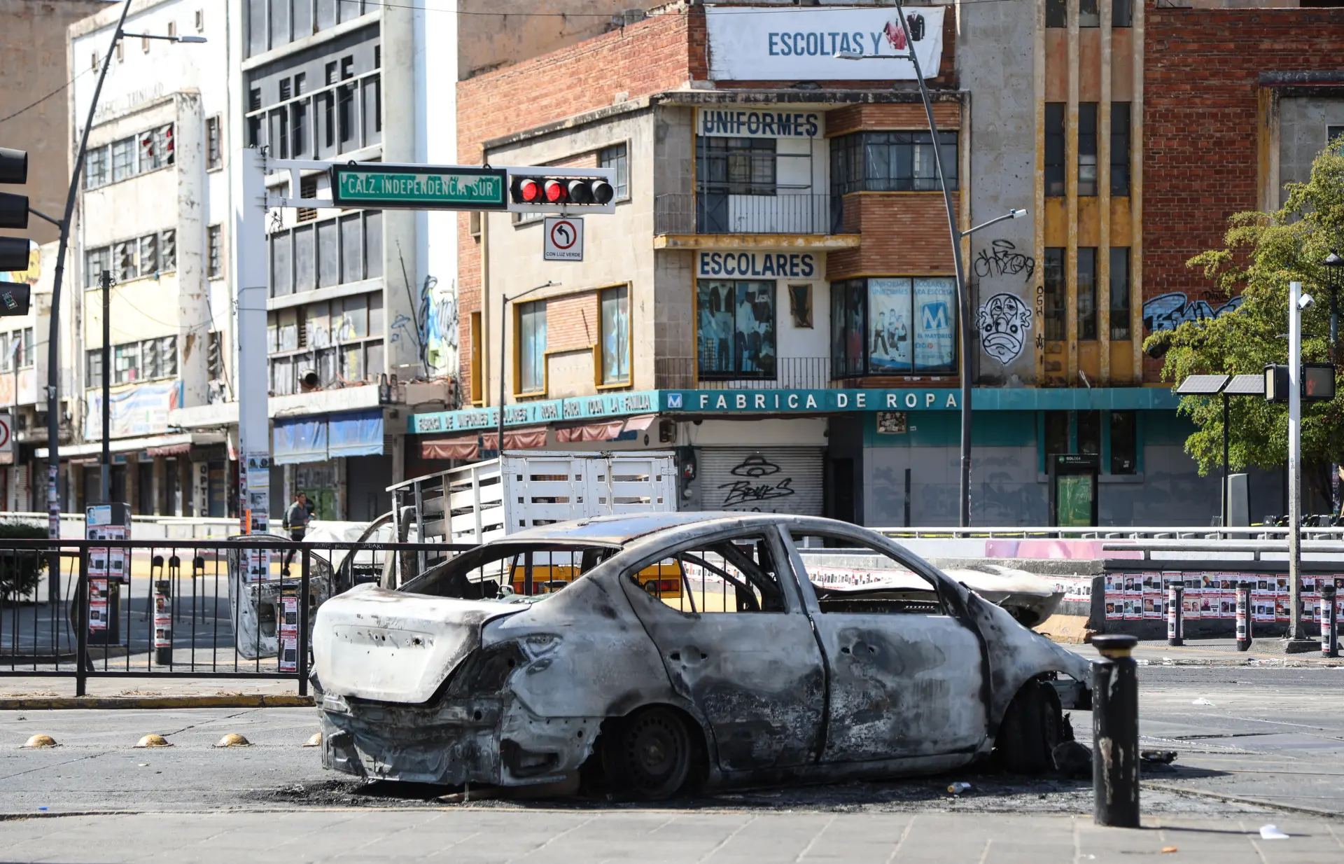 行動中，販毒集團有4人當場死亡、3人受傷，另有2人被捕，墨西哥軍方繳獲多輛裝甲車、火箭筒及其他武器，3名軍人在行動中受傷，目前正接受治療。(圖：新華社)