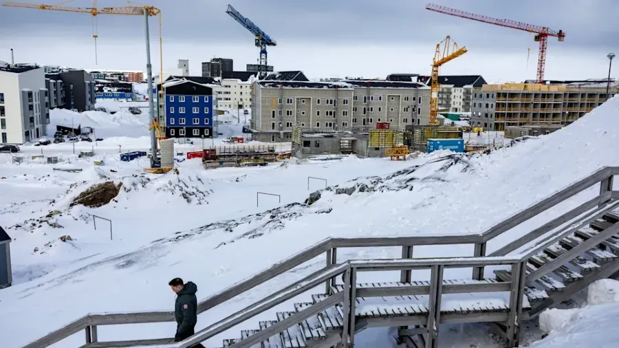 五架直升機就能拿下格陵蘭？《POLITICO》揭露特朗普四步棋的封面圖片
