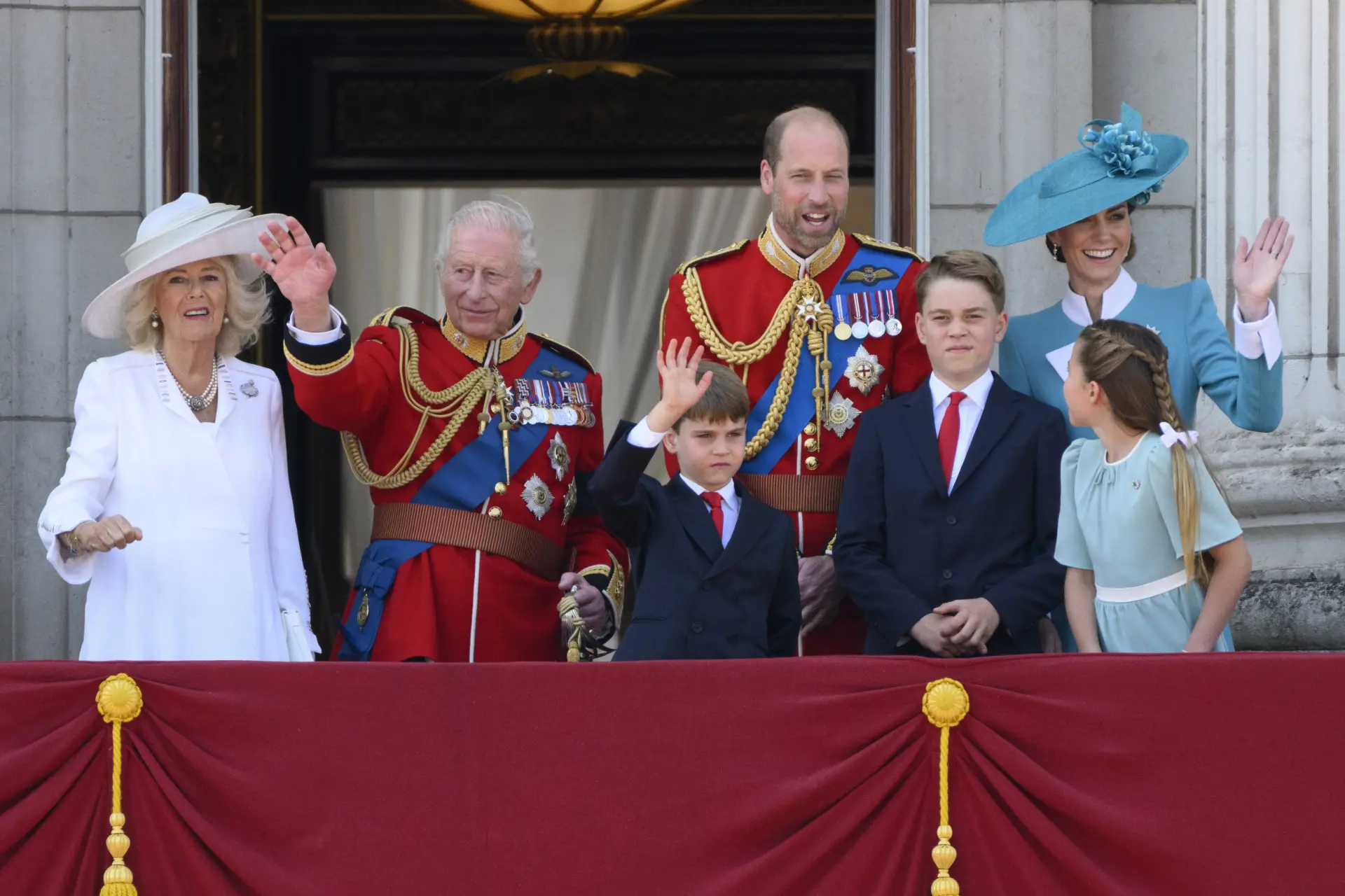 威廉不僅首次公開談及妻子凱特王妃罹癌後的家庭狀況，更暢談未來登基後的王室改革規劃，展現出鮮為人知的生活化一面。(圖：新華社)