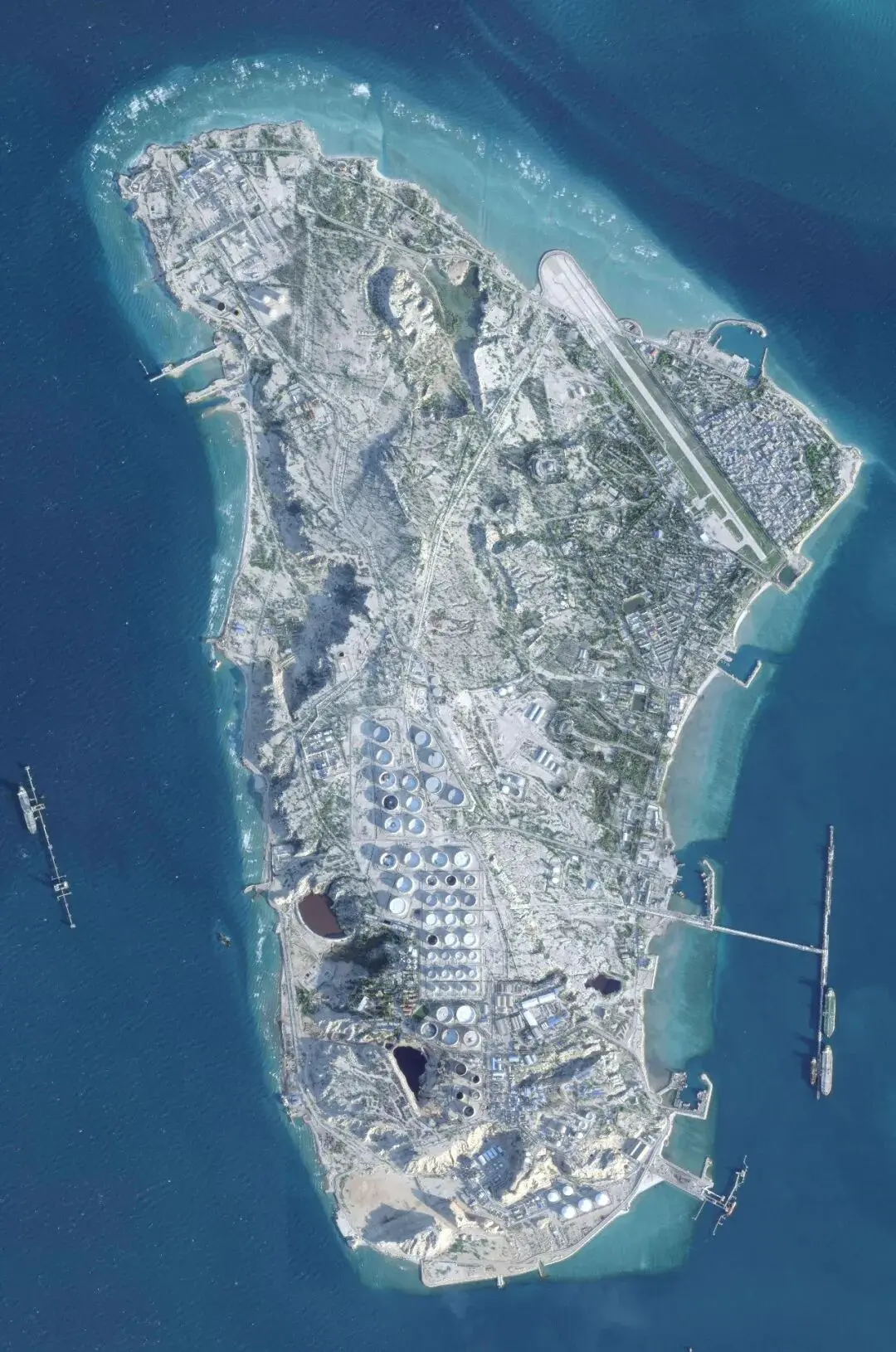 伊朗哈爾克島衛星圖像。新華社 / 美聯