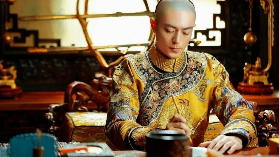 淩晨三點起床的皇帝日常？乾隆的一天比打工人還慘？的封面圖片