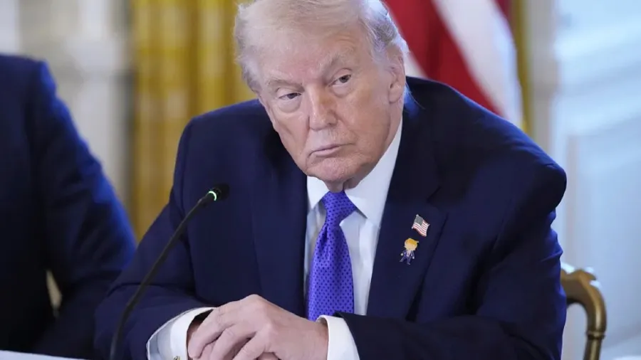 特朗普宣佈國家緊急狀態 保護委內瑞拉石油收入免受司法扣押的封面圖片