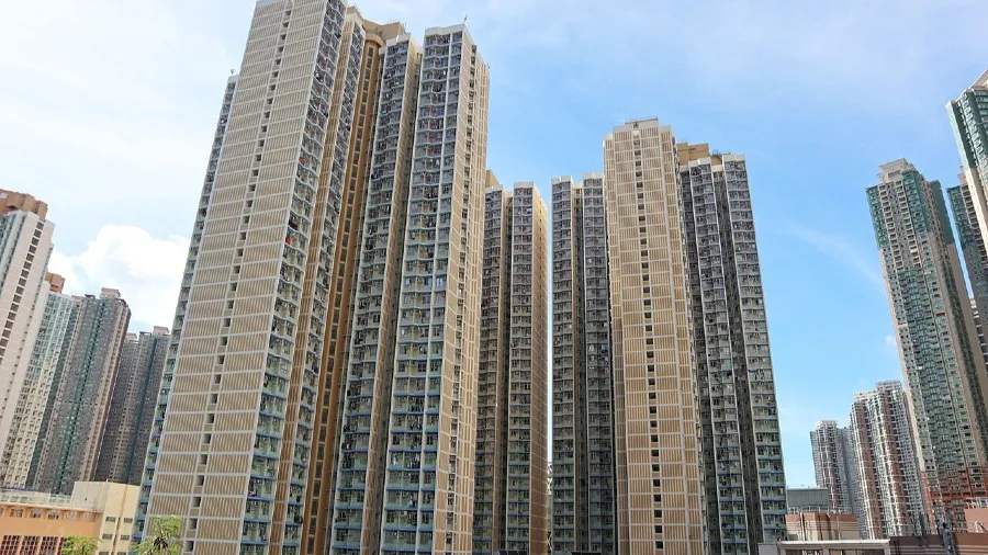 將軍澳彩明苑法團公款挪用案 物業經理黃偉龍認罪 10年盜6110萬判囚18年的封面圖片