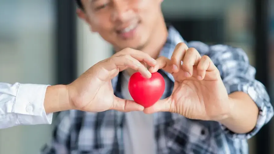 適當的運動可以有效改善心血管健康，進而降低心血管疾病發病的風險。