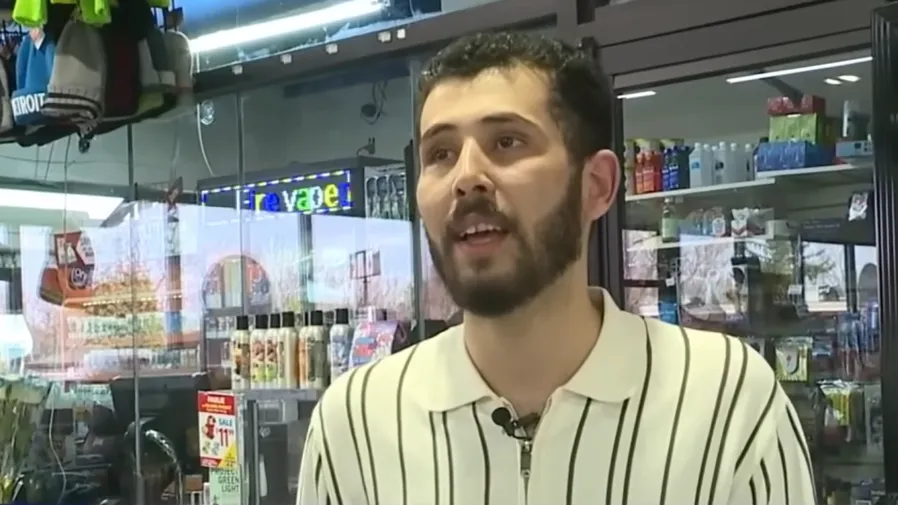 險！16歲少女被擄綁，一個無聲嘴型，竟讓店員秒破險境的封面圖片