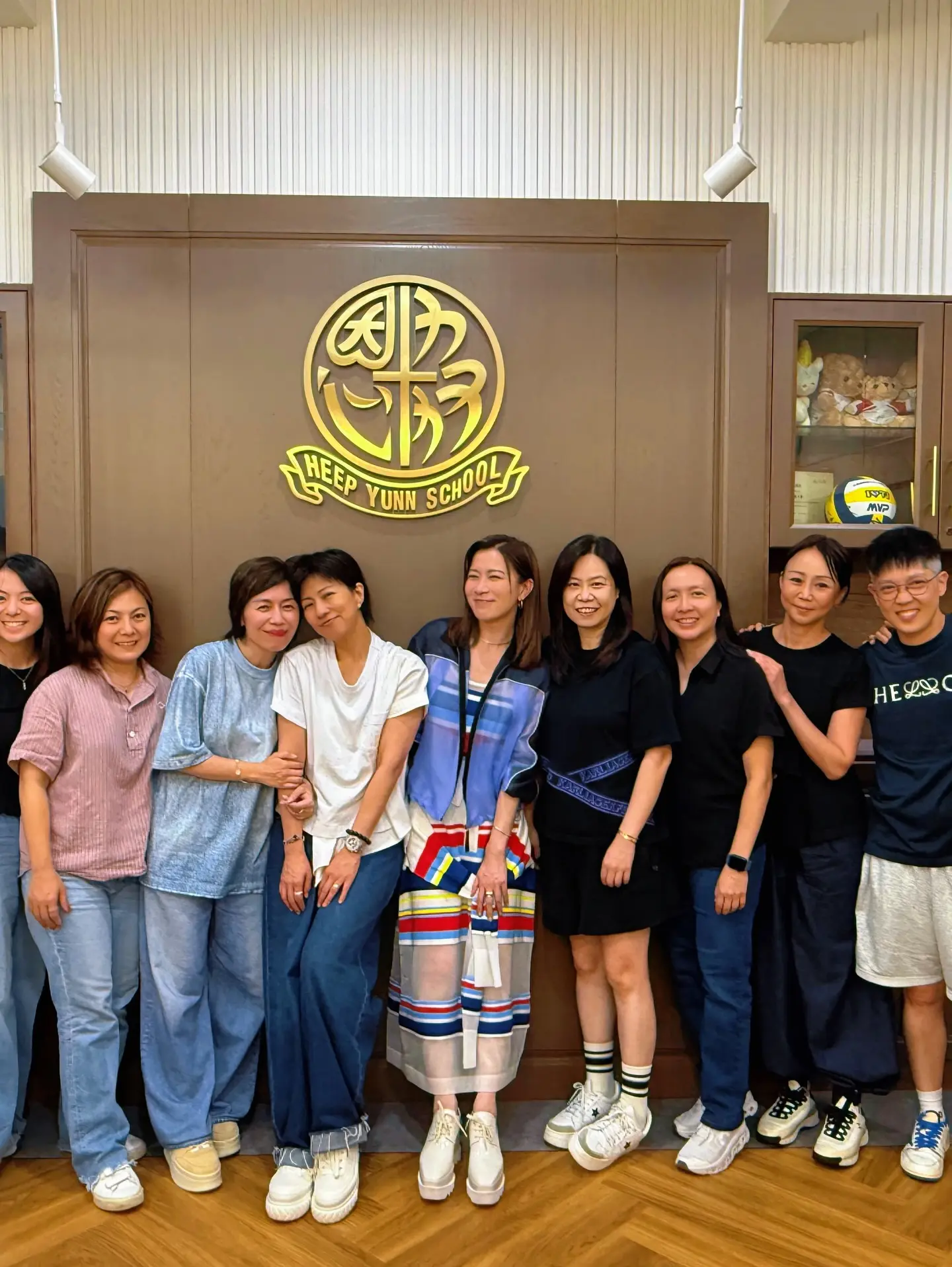 她在文中感性感悟道，許多人經常說學校是一個小社會，但她個人認為學校其實更像是一個容許學生試錯的空間。圖片來源：instagram @charmaine_sheh