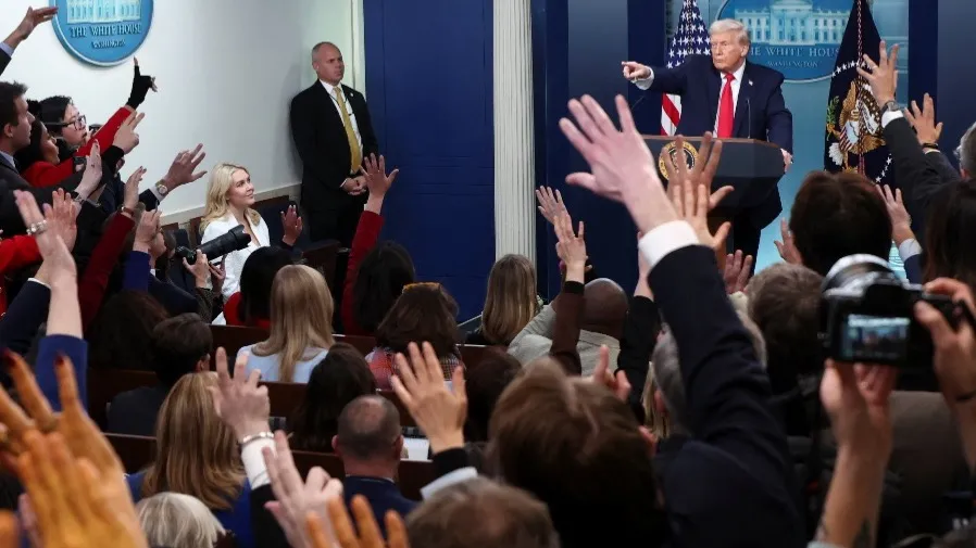 特朗普第二任期滿一年記者會 稱美國與北約將達成格陵蘭未來協議的封面圖片