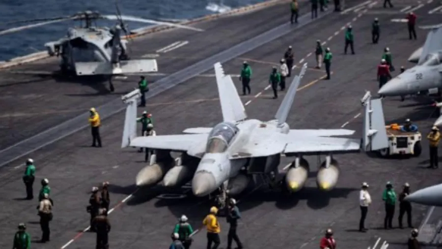 美軍南海活動「半小時連墜兩機」 5機組員全數獲救的封面圖片