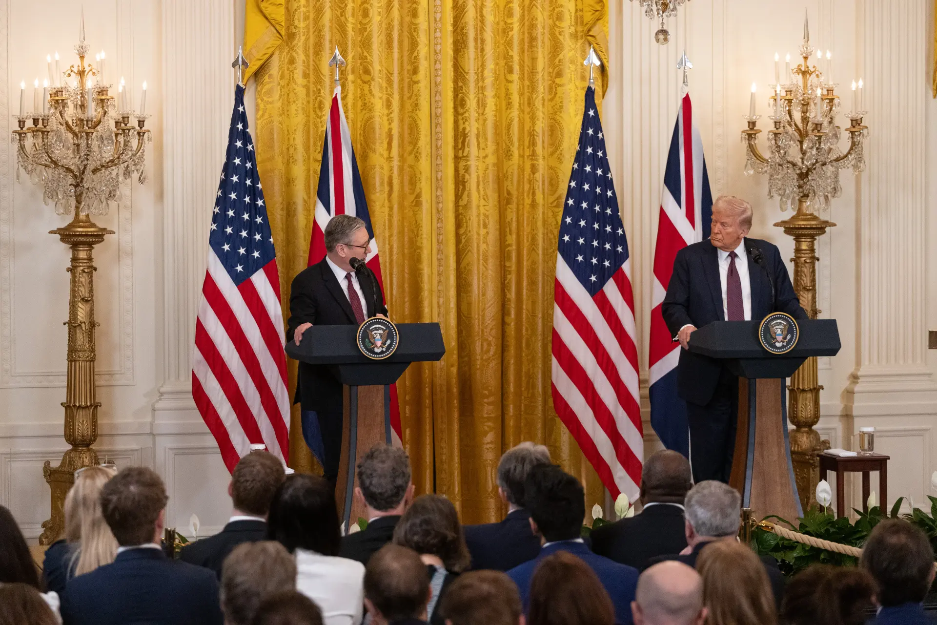 美國推進「印太戰略」，鞏固盟友體系，AUKUS三方安全夥伴關係，以及Quad四方安全對話逐步成形。 (圖：新華社)