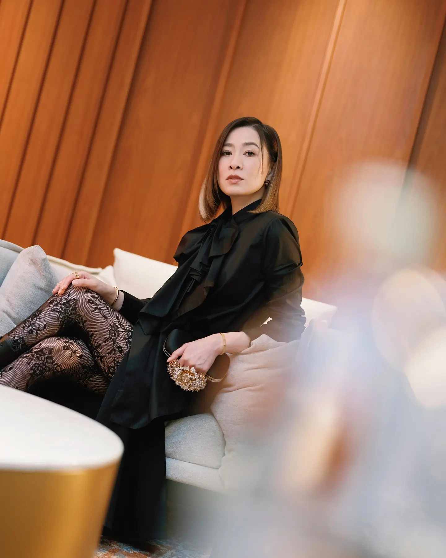 佘詩曼的成長軌跡也成為網民共鳴點。不少資深觀眾回憶：「當初看《十月初五的月光》，聽到她把雞仔聲就想打爆電視，到而家完全被演技征服」，更有人直言「她剛拍劇時戲好屎仲俾人鬧，全靠自己一步步努力做到今日嘅地位」。(圖：佘詩曼 Charmaine Sheh@FB)