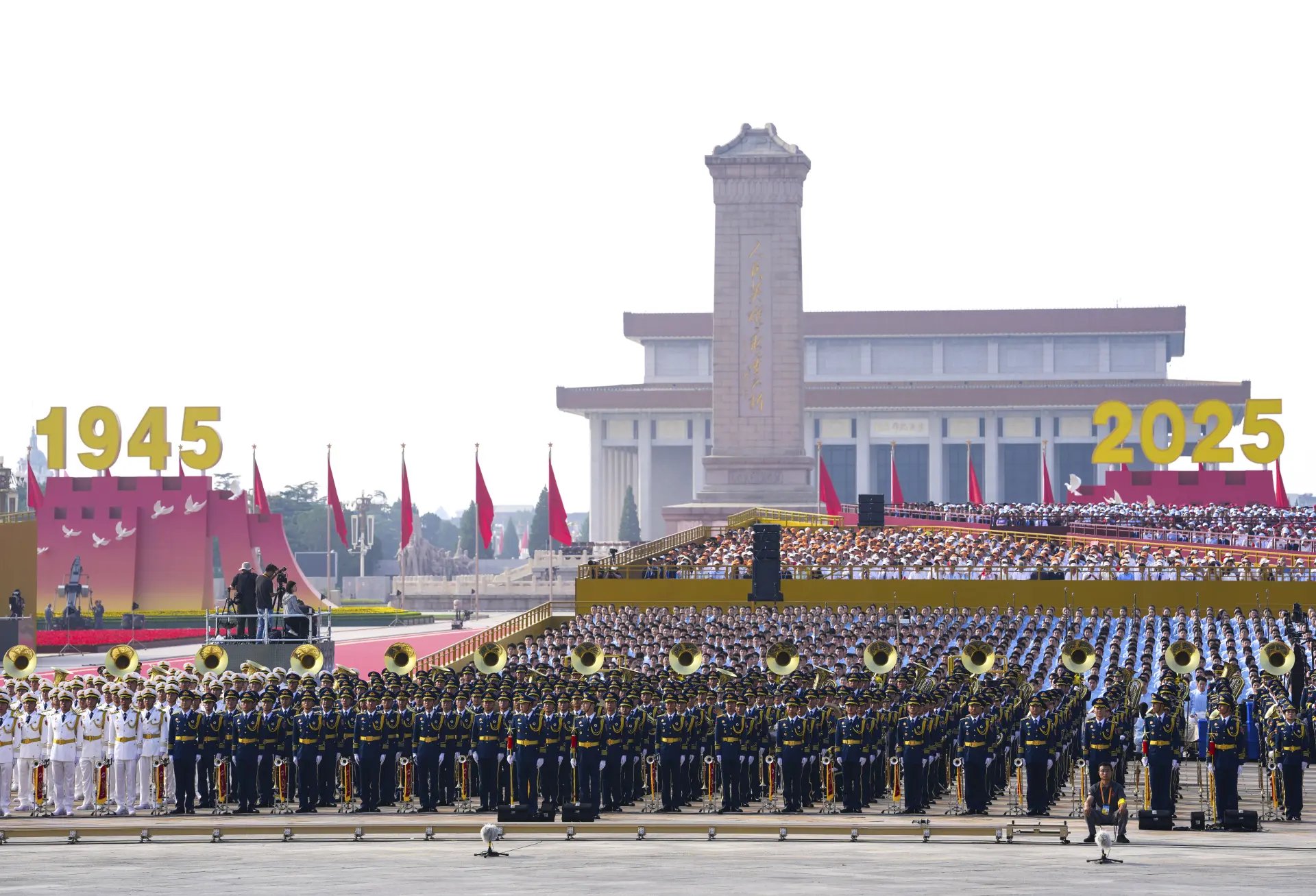 這場閱兵可以說，當中國強大了，才能主導21世紀的和平。(新華社)