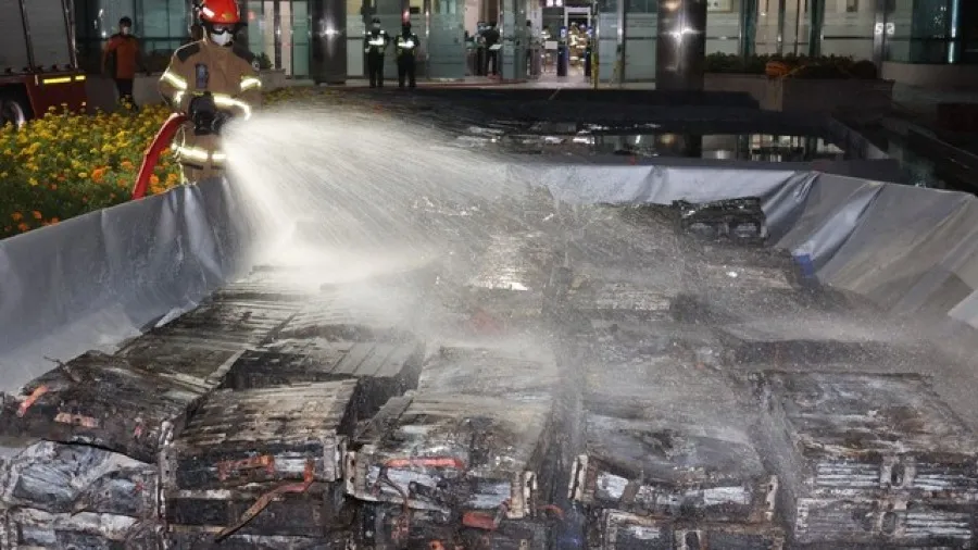 LG 電池起火釀大禍？南韓資料中心燒出亂局！中秋糕點銷毀、火葬場癱瘓，647 系統何時復原？的封面圖片