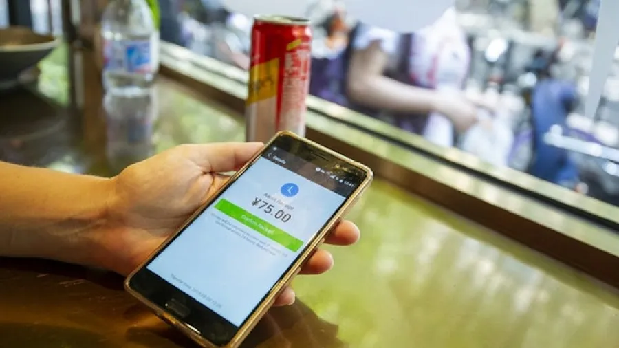 2026年2月起不得拒收現金 內地三部門聯合發布人民幣現金收付新規的封面圖片