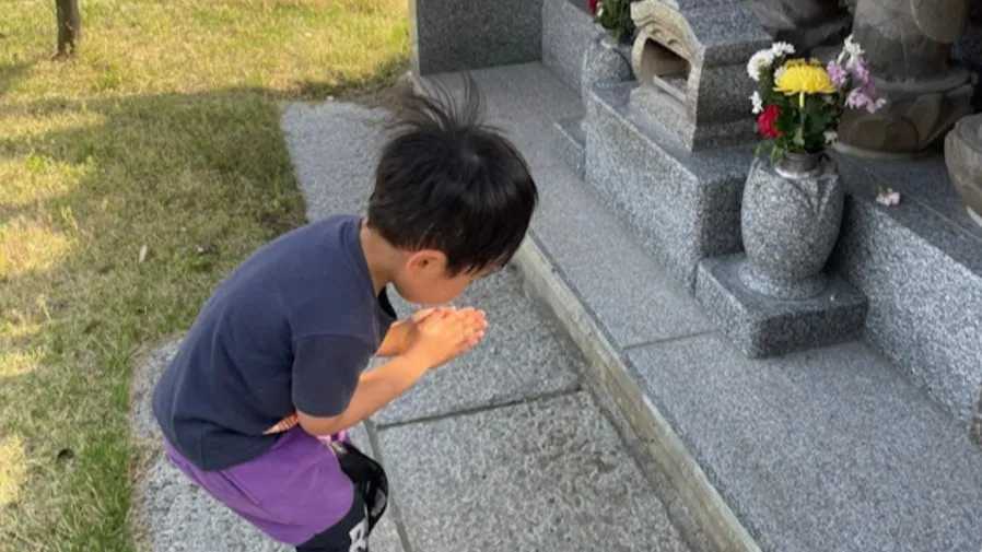 日本4歲萌童認真祈福，一句心願意外爆紅全網的封面圖片