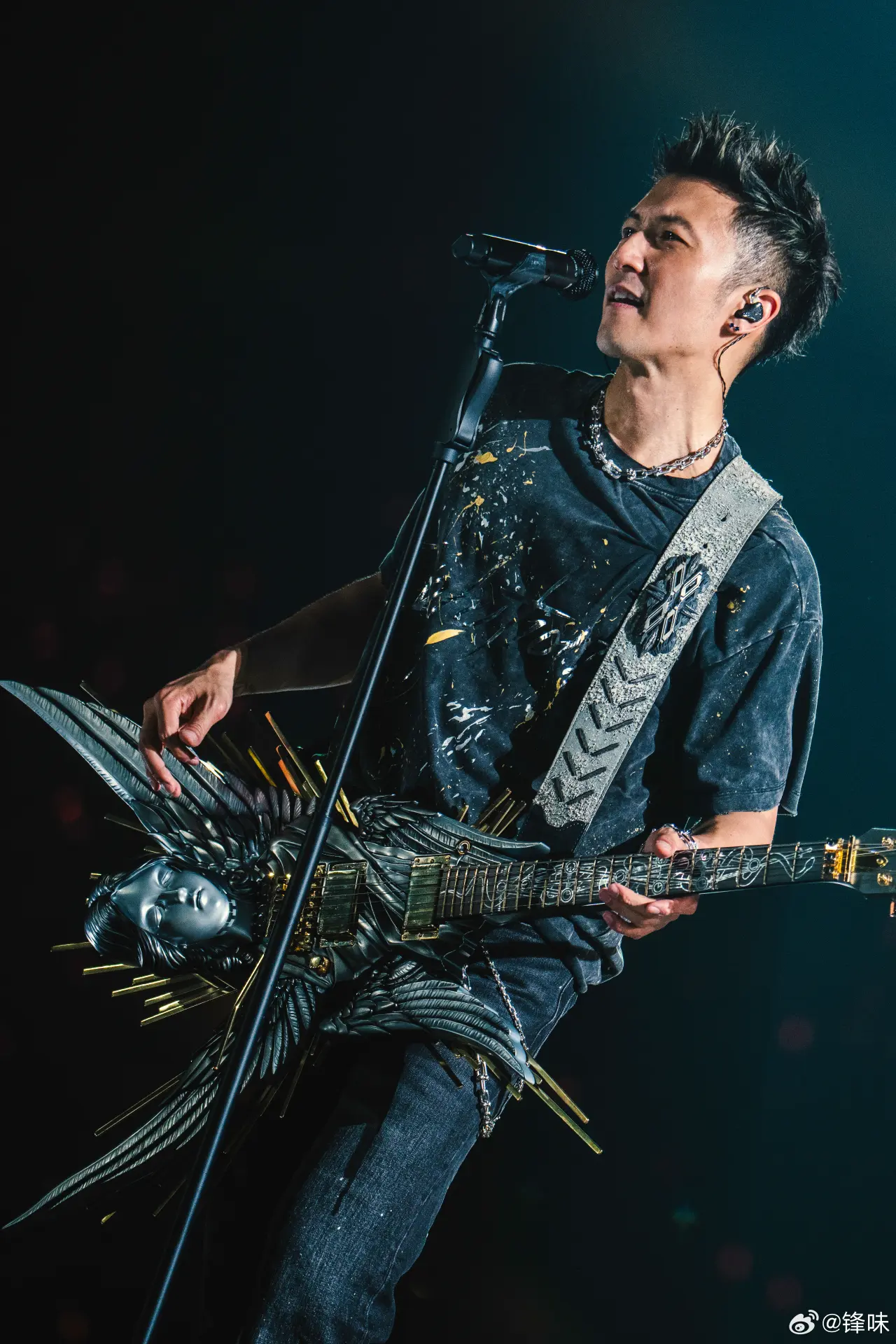 《Evolution Nic Live 謝霆鋒進化演唱會》在廣州大學城體育中心體育場震撼上演。(圖：謝霆鋒的新浪微博)