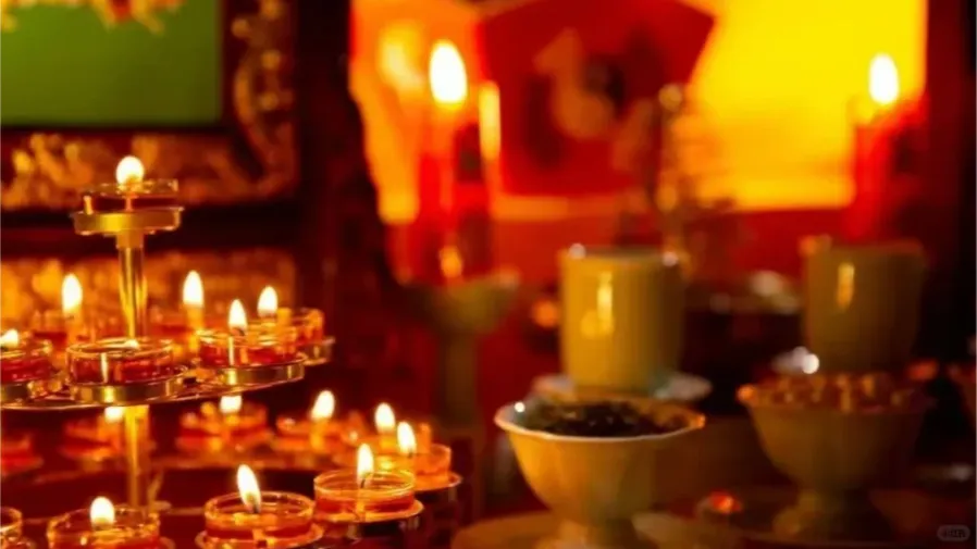 春節祈福避坑指南！這兩類人禁點光明燈，命理師：違者全年不順遂！的封面圖片