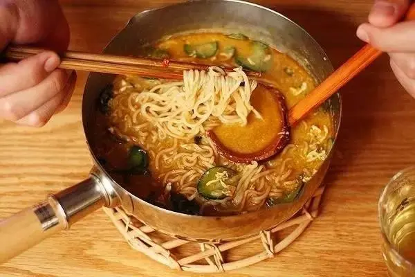 煮泡麵先加調料？3招煮出餐廳級彈牙口感（示意圖來源：images）