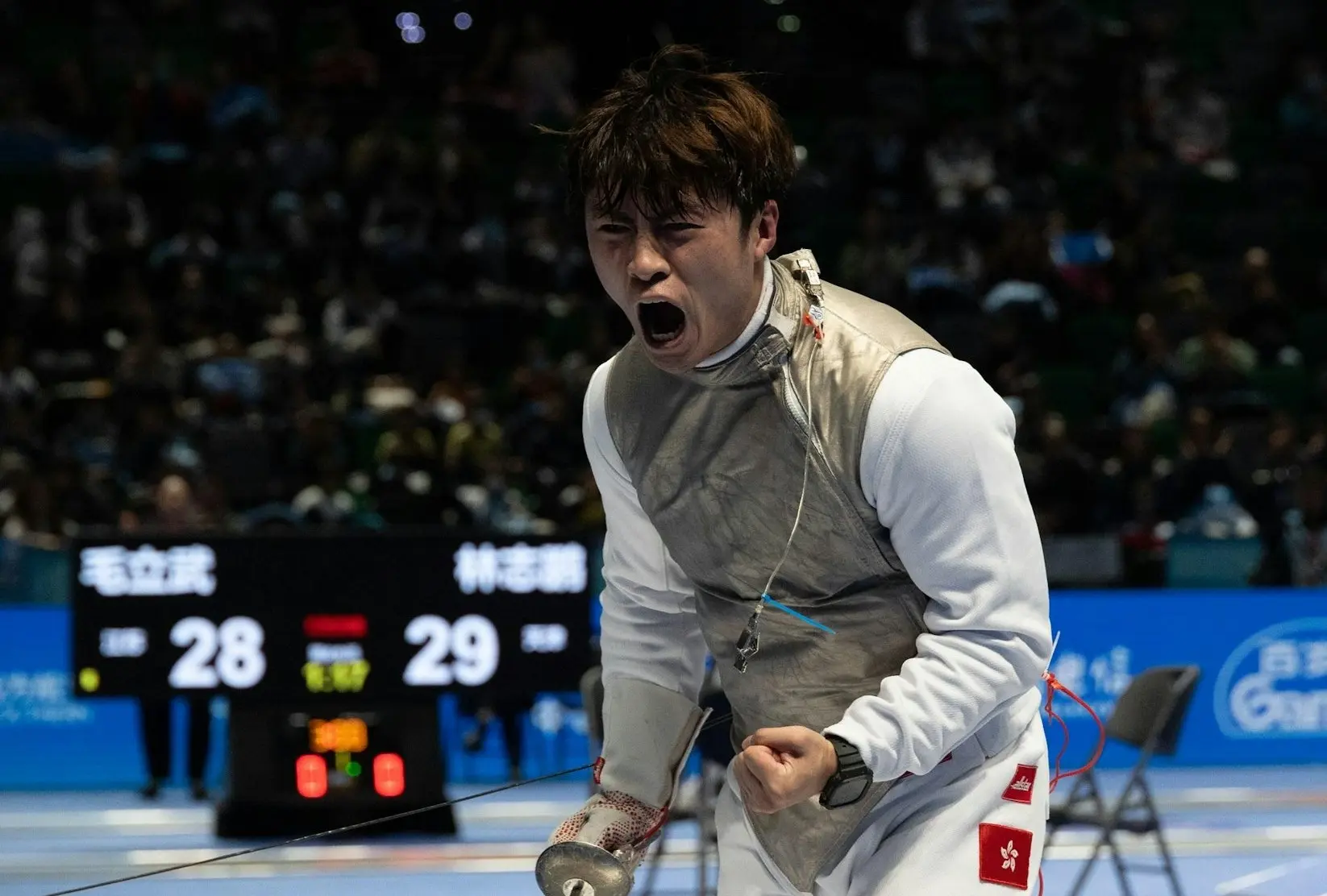 其中 TVB 童星出身的吳諾弘，因八強戰臨危受命拯救球隊的亮眼表現，賽後即時成為熱搜焦點，再次讓大眾見證他從銀幕童星到劍壇猛將的精彩轉身。(圖：網絡截圖)