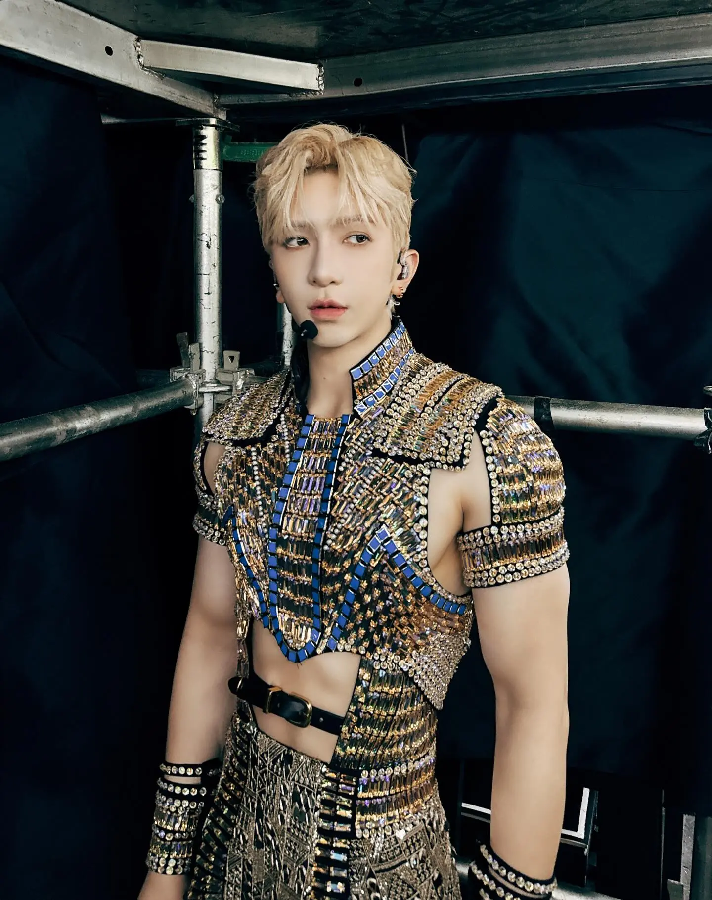 Anson Lo感謝神徒7年來的不離不棄，直言沒有神徒就無法支撐到現在，更形容彼此是伴侶關係，每日都會掛念大家。他表示自己接收的愛永遠多過付出，會時刻提醒自己做堅強傳遞能量的人，以感染更多陪伴他的人。(圖：Anson Lo@FB)