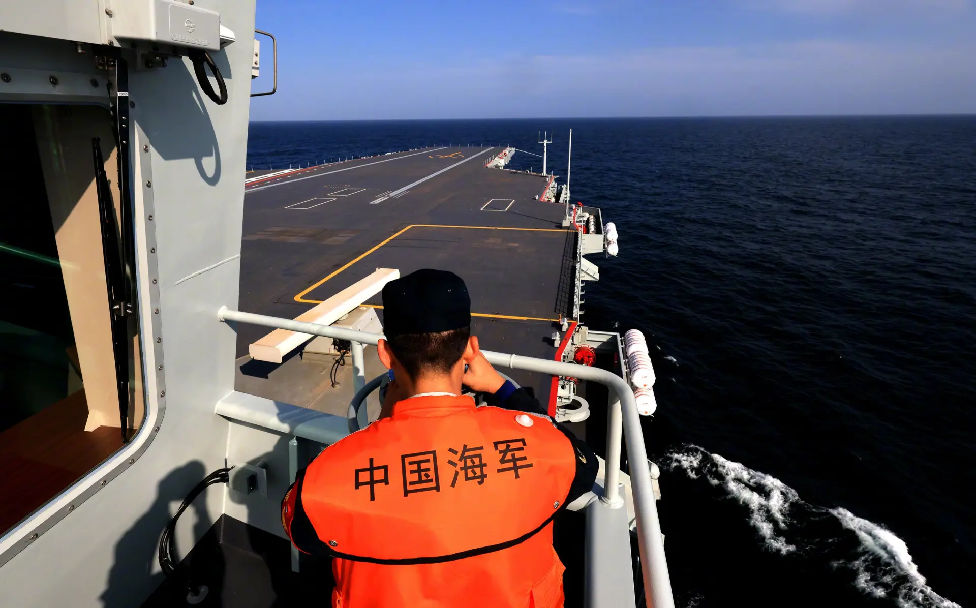 在這個意義上，福建艦的現身既是中國海軍的里程碑，也是中美戰略競爭的新考驗。(新華社)