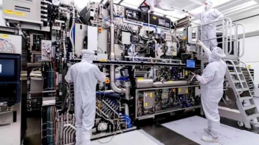 中國曼哈頓計劃成功  EUV光刻機原型誕生 2028年量產AI晶片目標曝光的封面圖片