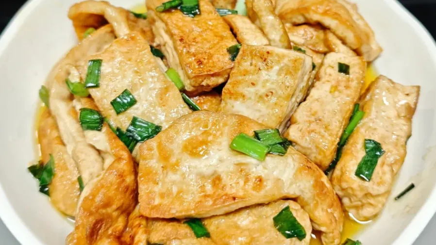 愛吃煎豆腐卻總失敗？兩招煎出香嫩完整豆腐超療癒的封面圖片