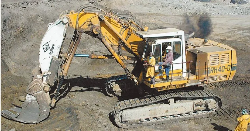 很多國家開採稀土礦產均需要中國提供技術,圖為中國技術人員幫助剛果開採鈷礦。剛果礦產豐富,是世界第一「鈷國」,擁有世界鈷儲量的75%。(新華社)