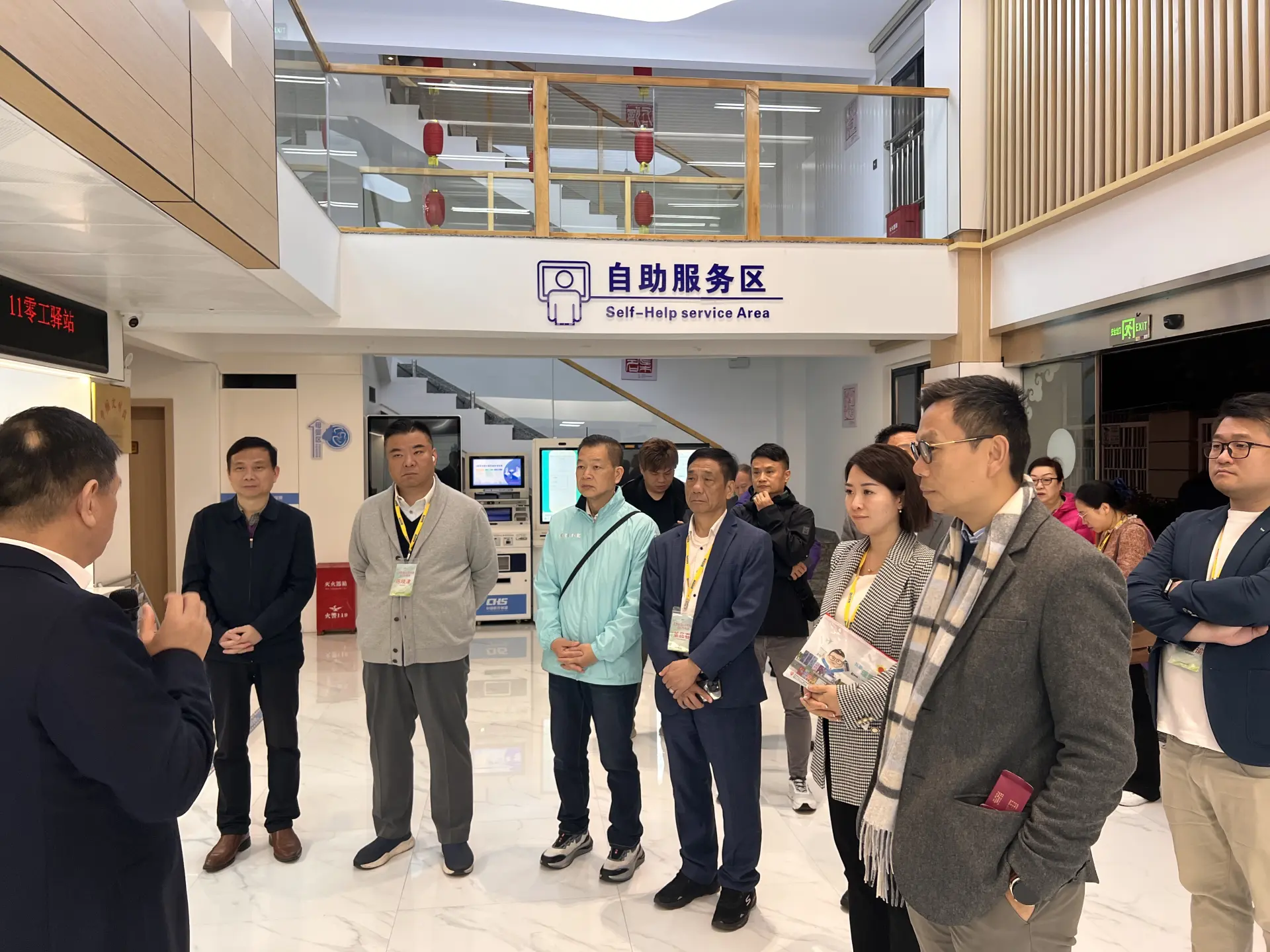 在參觀東僑經濟技術開發區湖濱社區及相關基層服務點時，我最大的感受是「人性化」與「精細化」的完美結合。內地社區管理並非冷冰冰的行政指令，而是充滿了服務的溫度。(圖：陳杰)
