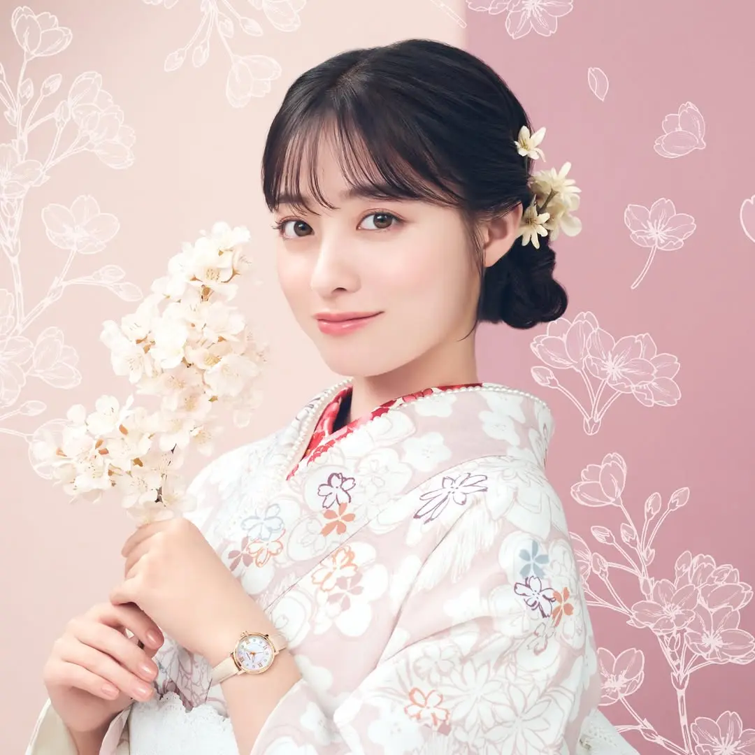 2025 年的橋本環奈，在票房與口碑的認可中續寫輝煌，也在傳聞的考驗中保持前行 —— 正如朝日新聞對她的評價：「她的真誠是無可取代的魅力」，這或許就是她長紅不衰的關鍵。(圖： 網絡翻攝)