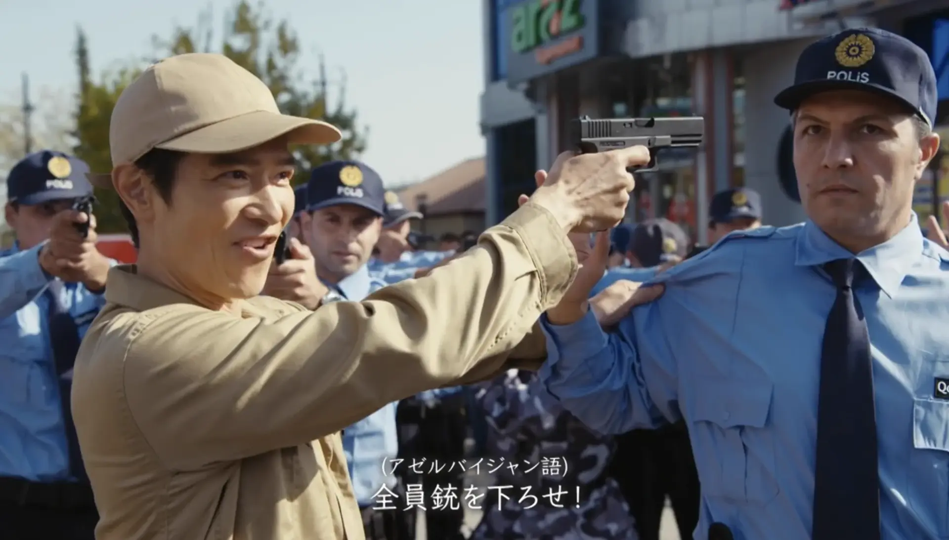 除此之外，劇情虛構日本自衛隊秘密登陸中國領土執行任務，把越境挑釁包裝成正義反擊，持續模糊自衛隊專守防衛的邊界，輸出帶有擴張色彩的敘事。(圖：《Vivant》劇照)