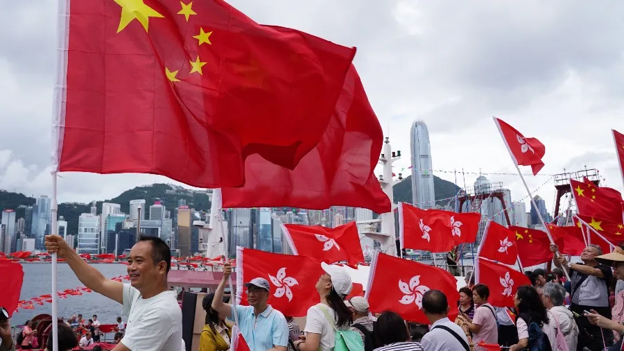 外交公署促伊珠麗勿干涉港事，陳方安生被曝光出席活動！的封面圖片
