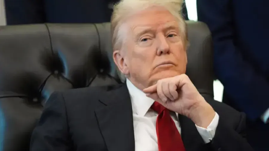 特朗普再收緊移民政策 凍結 19 國綠卡與入籍審核 擬擴大禁令至 30 國的封面圖片