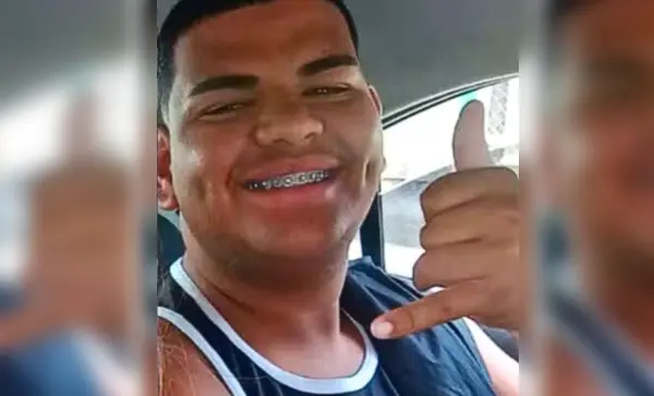 巴西24歲首席救生員吉列爾梅（Guilherme da Guerra Domingos）。（視頻截圖來源：FB）