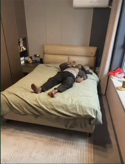 一張高度還原的AI合成圖片，竟讓一場家庭玩笑演變成浪費公共資源的鬧劇。（視頻截圖來源：抖音）