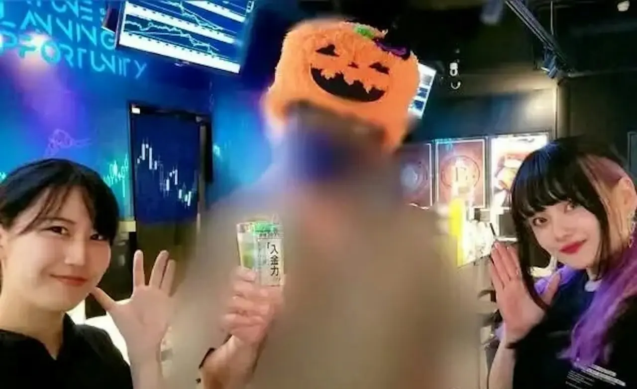 マサニー外出遊玩，與他人的合影。（來源：alljon12@X）