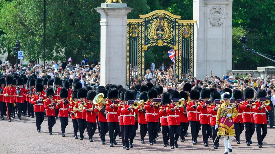 英國永居申請條件收緊：無犯罪紀錄 + 高英語 + 不領福利 符合可快速審批的封面圖片