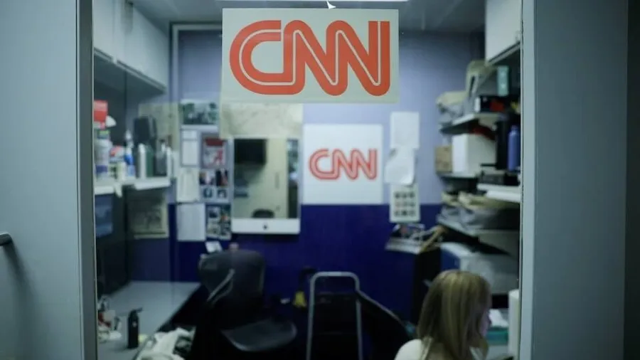 特朗普禁止CNN、MSNOW及「政客」進入白宮 稱因其持續報道虛假新聞的封面圖片