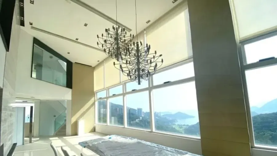 山頂超豪宅銀主盤減幅 27% 許家印鄰居物業9500 萬劈價求售 布力徑豪宅市場頻現銀主盤的封面圖片