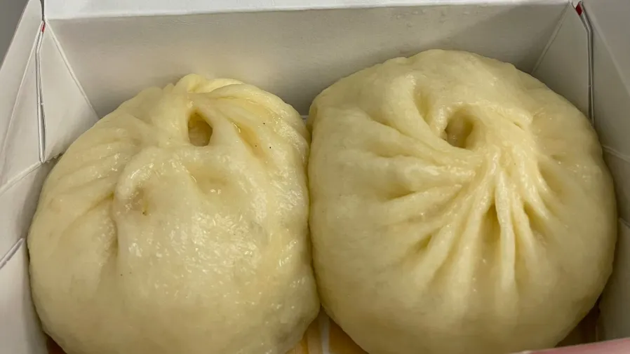 日企業家新幹線吃肉包遭訓斥，公司竟被人用肉包砸門！的封面圖片