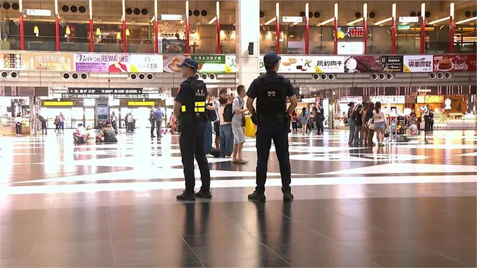 台北車站發生通緝犯侵犯香港遊客事件後，台北鐵路警方加強巡邏 (民視新聞網)