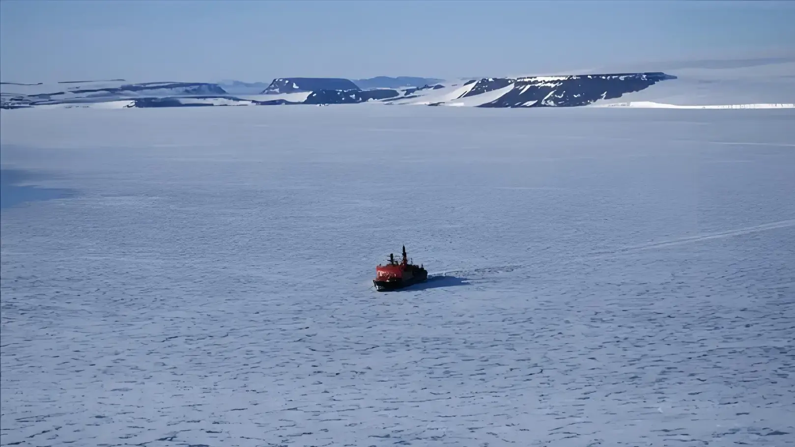 亞馬爾半島位於西伯利亞北部，其俄語名稱翻譯成英文便是「end of the world」，獨特的地理位置本就讓它充滿神秘色彩。（來源：百度百科）