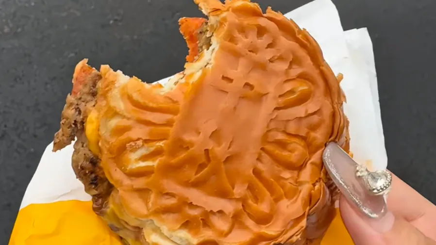 漢堡居然能變月餅?中秋這波創意玩法你見過嗎?的封面圖片