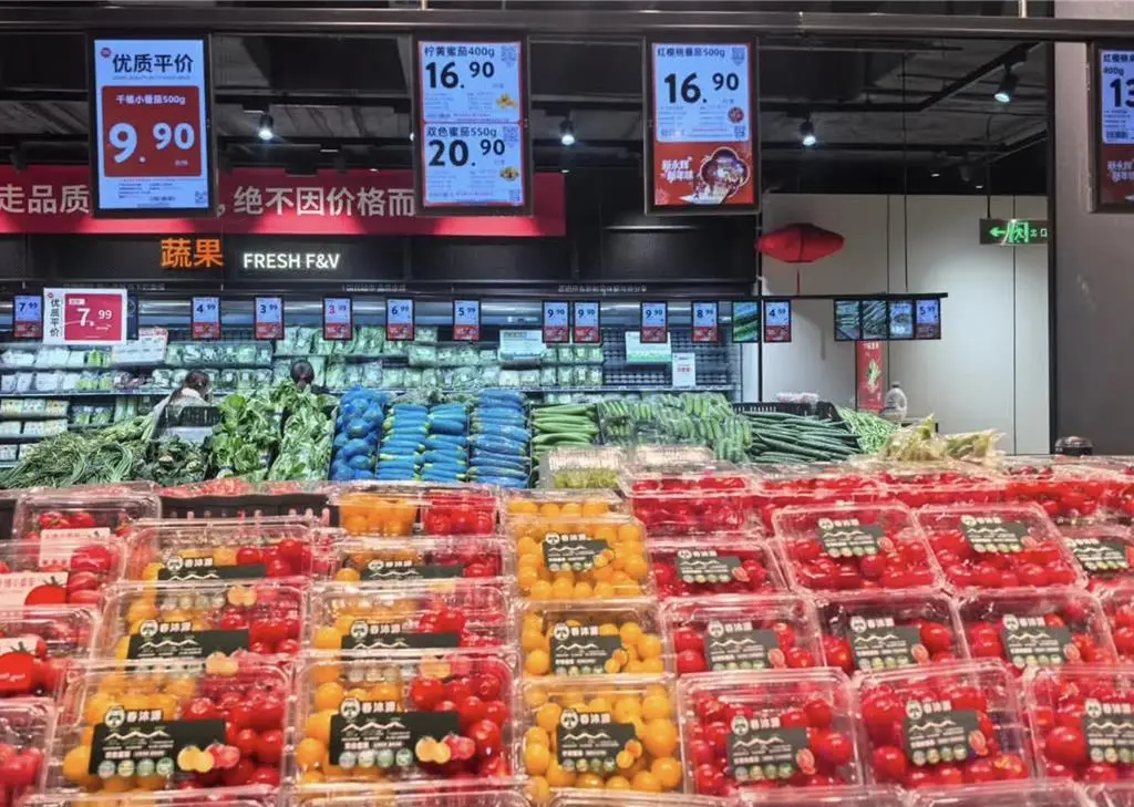 中國內地近日番茄價格翻倍漲！「番茄炒蛋」突然變成一道突然高攀不起的「國民菜」。（新華社）