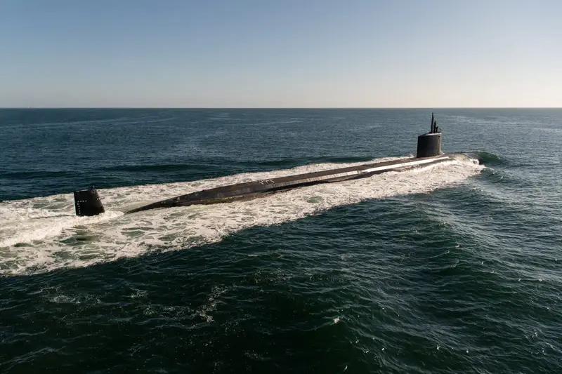 美國海軍最新一艘維吉尼亞級核動力攻擊潛艦「麻薩諸塞號」（SSN 798），近日成功完成首次海試。該型潛艦被視為美軍在印太地區的關鍵水下戰力，也是澳洲未來將透過AUKUS協議採購的型號。（圖HII官網）