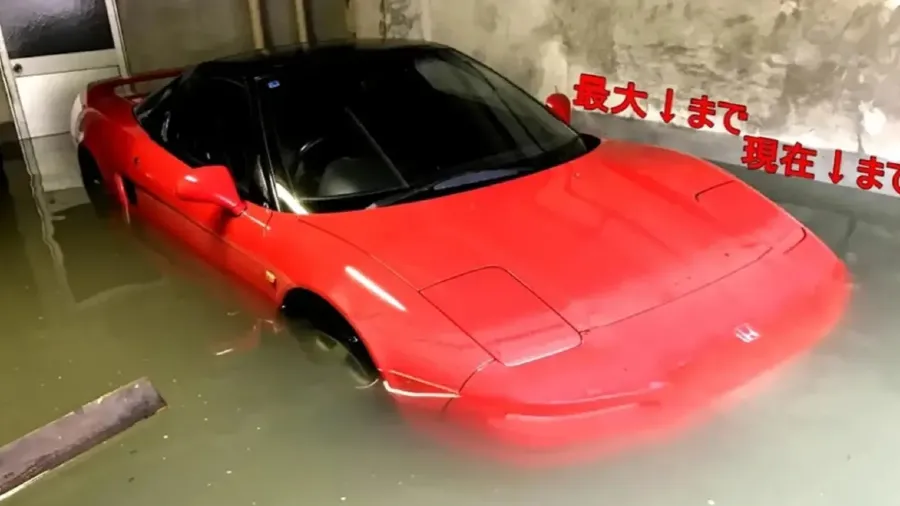 泡水變廢鐵也能賣天價？報廢本田NSX競標93輪拍出814萬高價的封面圖片