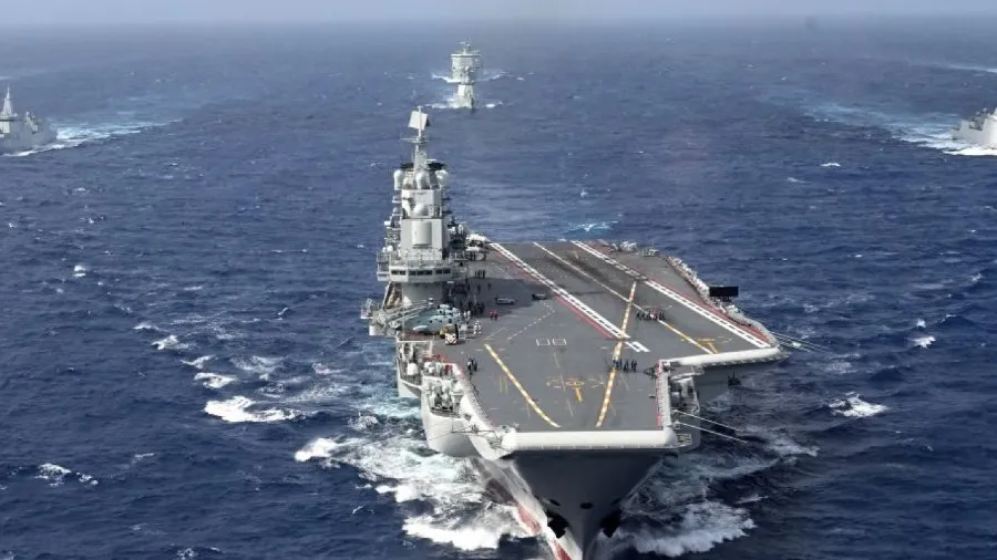 日本艦機模擬攻擊遼寧艦升級挑釁 解放軍航母編隊多層體系反制的封面圖片