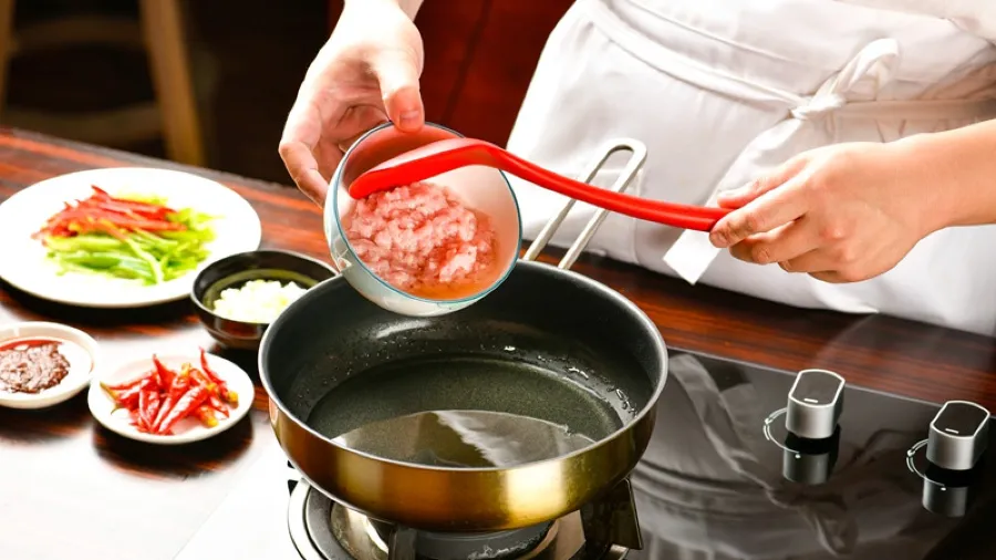 原來炒青菜不黃、煎魚不破這麼簡單，全靠8個反常識技巧的封面圖片